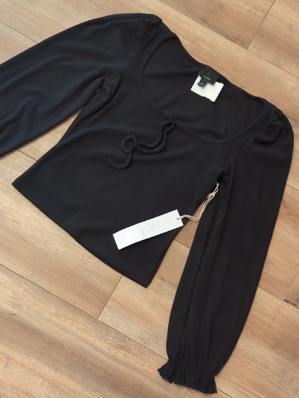 NWT Lumiere Black Puff-Sleeve Tie-Front Top, Medium
